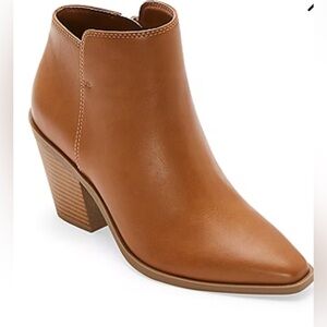 a.n.a Womens Dutch Stacked Heel Booties Size 7 🆕
